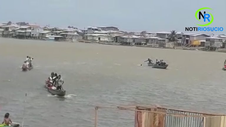 Alerta en el Atrato, naufragó embarcación con estudiantes del municipio de Riosucio.