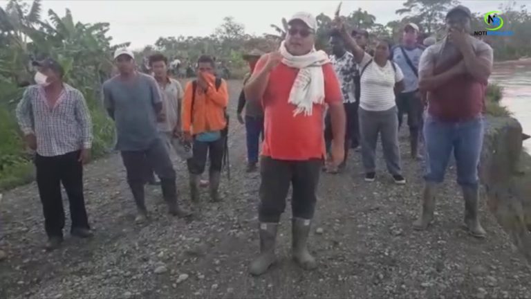 Campesinos de varias comunidades piden la pronta intervención en algunos derrumbes de la vía que se presentan en el sector la nevera Municipio de Carmen del Darién.