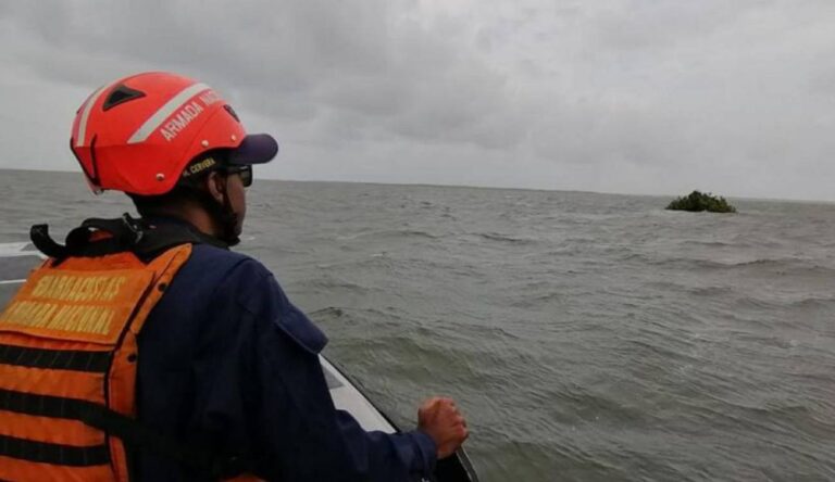 Tres pescadores cumplen cinco días desaparecidos en Urabá.