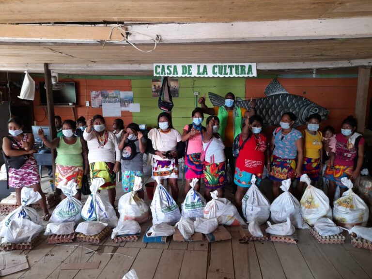 Alcaldía y Casa de la Cultura de Riosucio entregan ayuda alimentaria a Cultores del municipio.