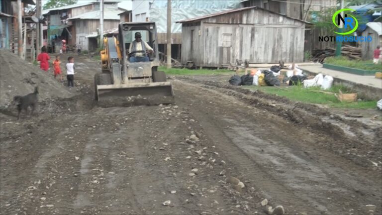 Con material Rocoso alcaldía de Riosucio – Choco hace mantenimiento en vías Urbanas.