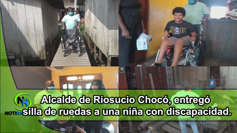 Alcalde de Riosucio – Chocó, entregó silla de ruedas a una niña con discapacidad.