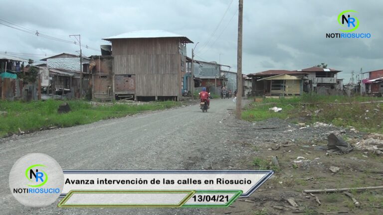 Avanzan las obras para mejorar la movilidad de la cabecera municipal de Riosucio Chocó.