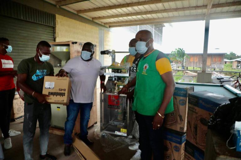 Gobernación, beneficia con entrega de herramientas, maquinarias y equipos agrícolas, a Riosucio, en el marco de la reactivación económica.