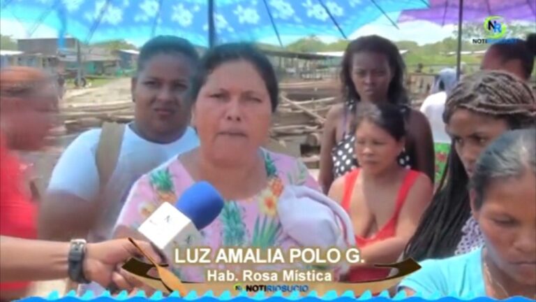 Habitantes del proyecto de vivienda Rosa Mística en Riosucio Chocó, Cerraron la principal vía Urbana del Municipio.