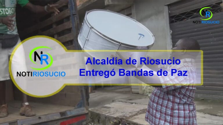 Alcalde de Riosucio Chocó inició la entrega de bandas de paz, será una dotación de 12 en total para instituciones y centros educativos del municipio.
