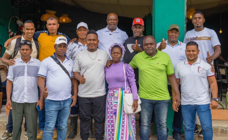 Alcalde electo de Nuevo Belén de Bajirá se reúne con concejales para planificar el futuro del Municipio.