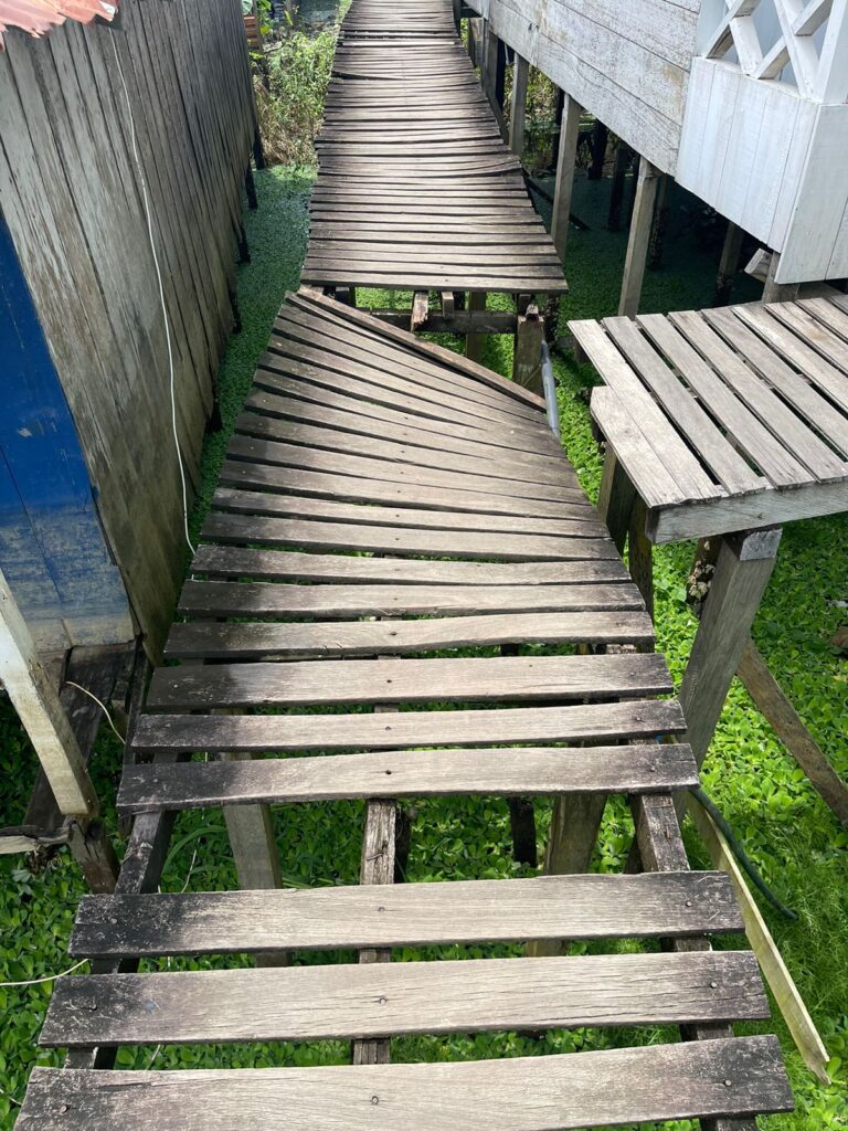 Reportan el colapso de un tramo del Puentón en Riosucio, Chocó: comunidad exige soluciones urgentes.