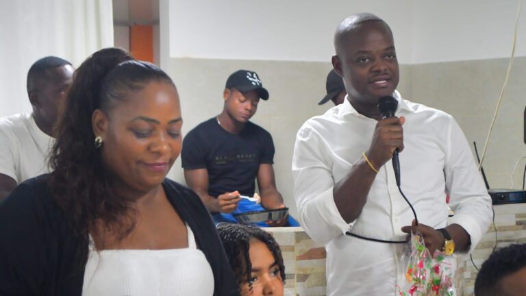 Alcaldía de Carmen del Darién resalta la dedicación de sus funcionarios públicos con cena de agradecimiento.