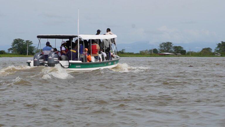 La visita que trajo esperanza: funcionario del Gobierno Nacional y Departamental en Riosucio – Chocó.