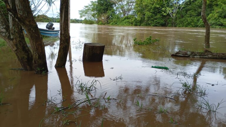 Campesinos alertan sobre nueva emergencia en el río Salaquí y piden atención del gobierno.